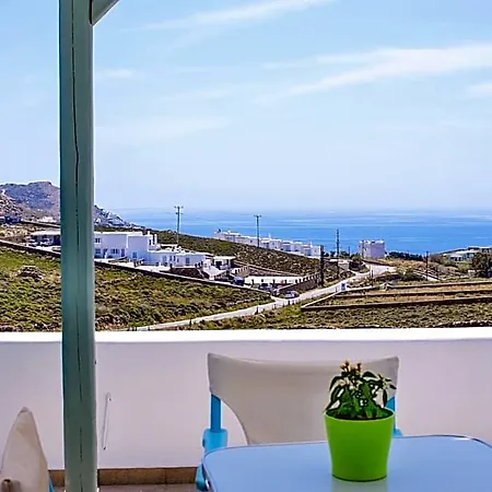 Niriides Homes & Hotell 4*