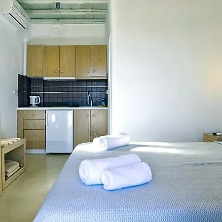 Niriides Homes & Hotell 4*