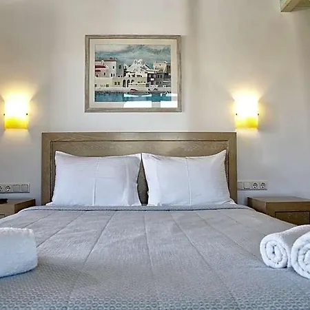 Hotell Niriides Homes & 4*